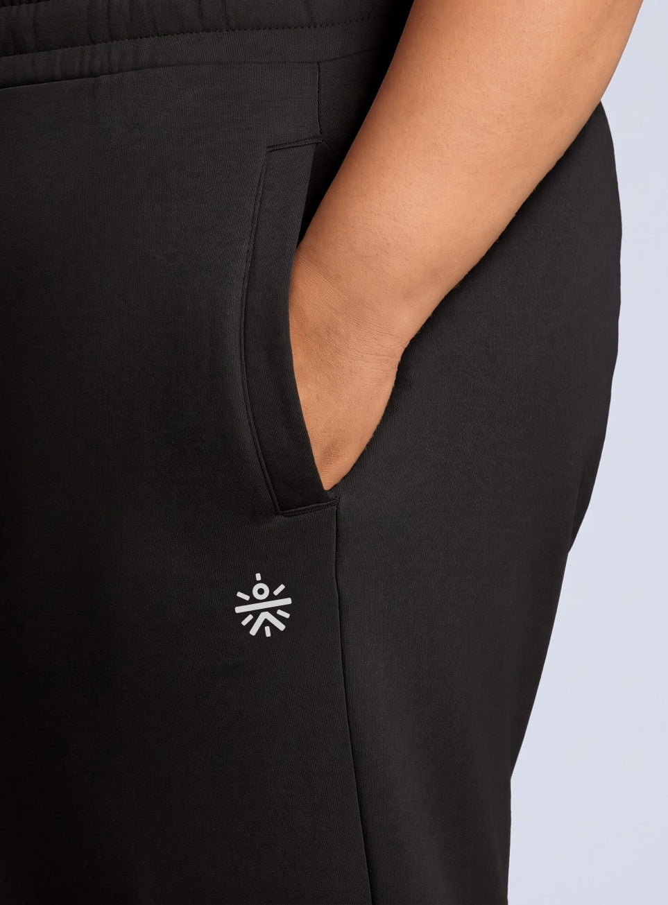 Women's Black Plus Size Athleisure Trackpants