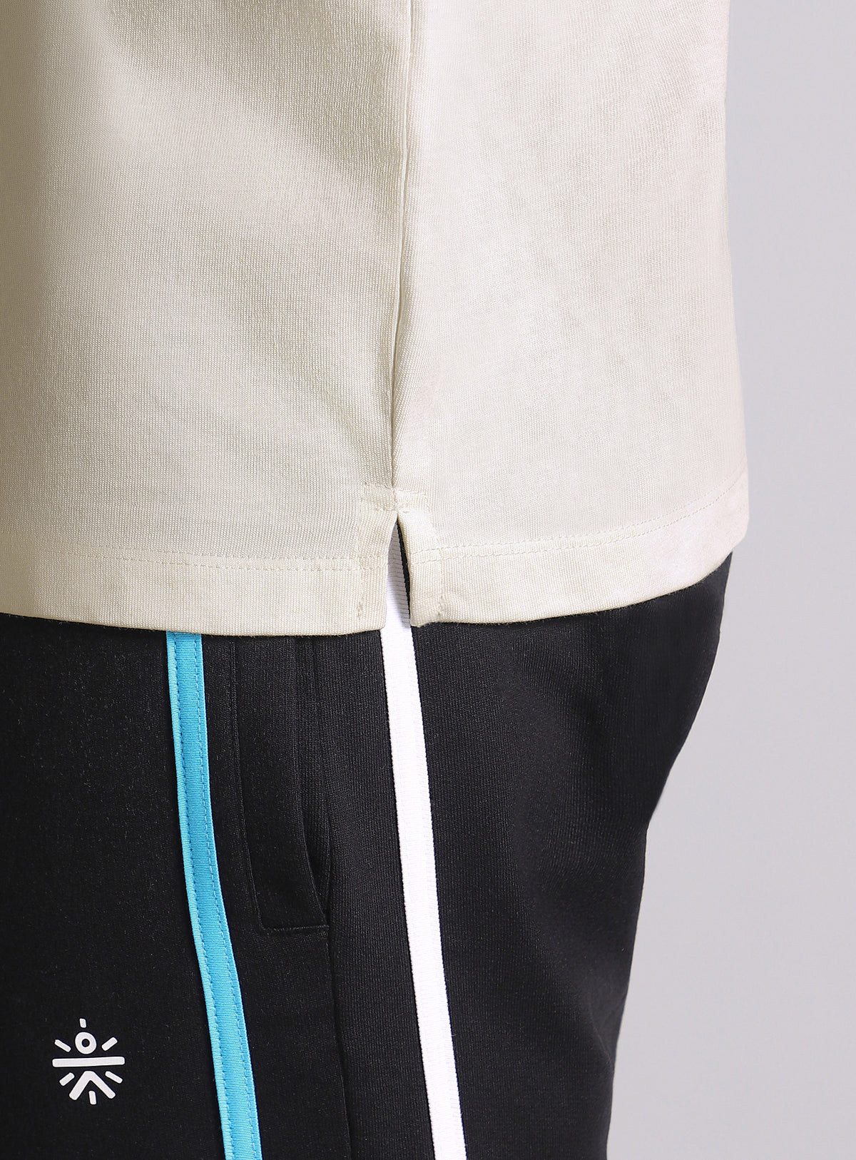 Men's Off-White V-man Relaxed Fit Full Sleeve T-shirt