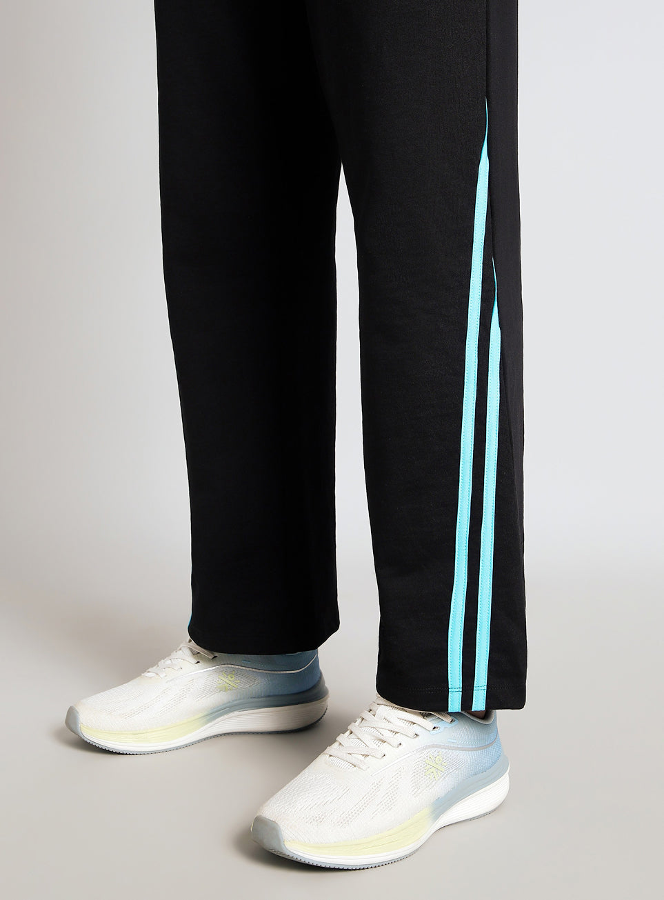 Women's Black Contrast Edge Straight Fit Trackpants