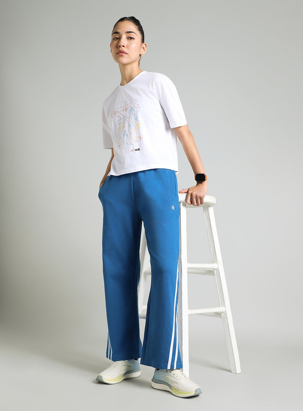 Women's Blue Contrast Edge Straight Fit Trackpants