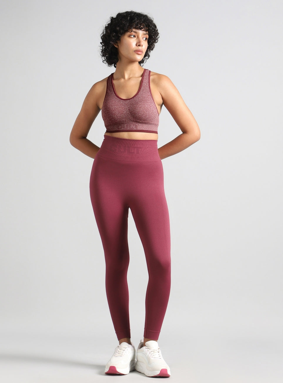 Women's Maroon Medium Support Seamless Reversible Bra