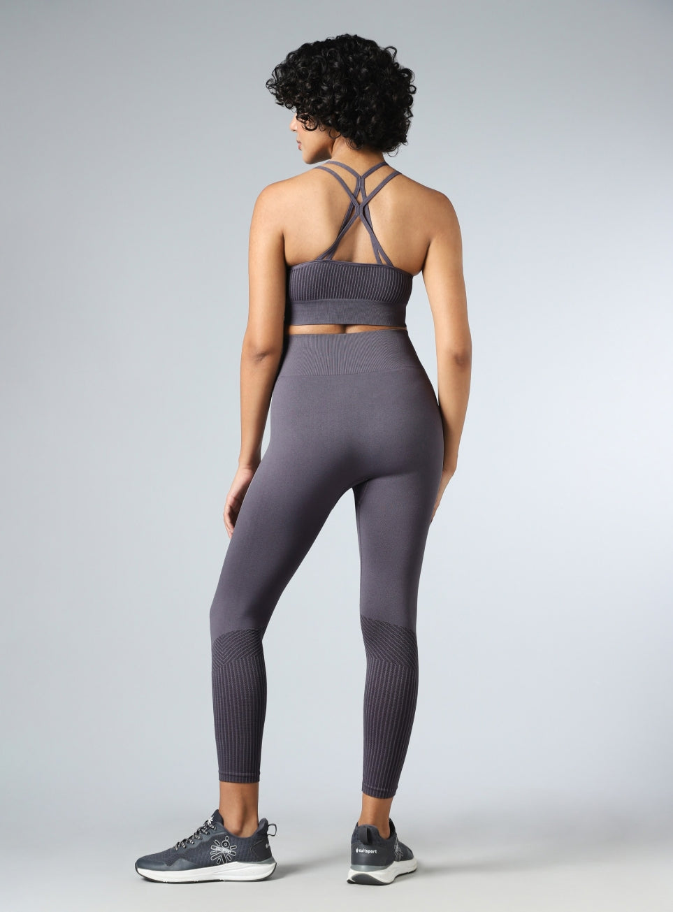 Women's Grey Powerflow Medium Support Seamless Bra