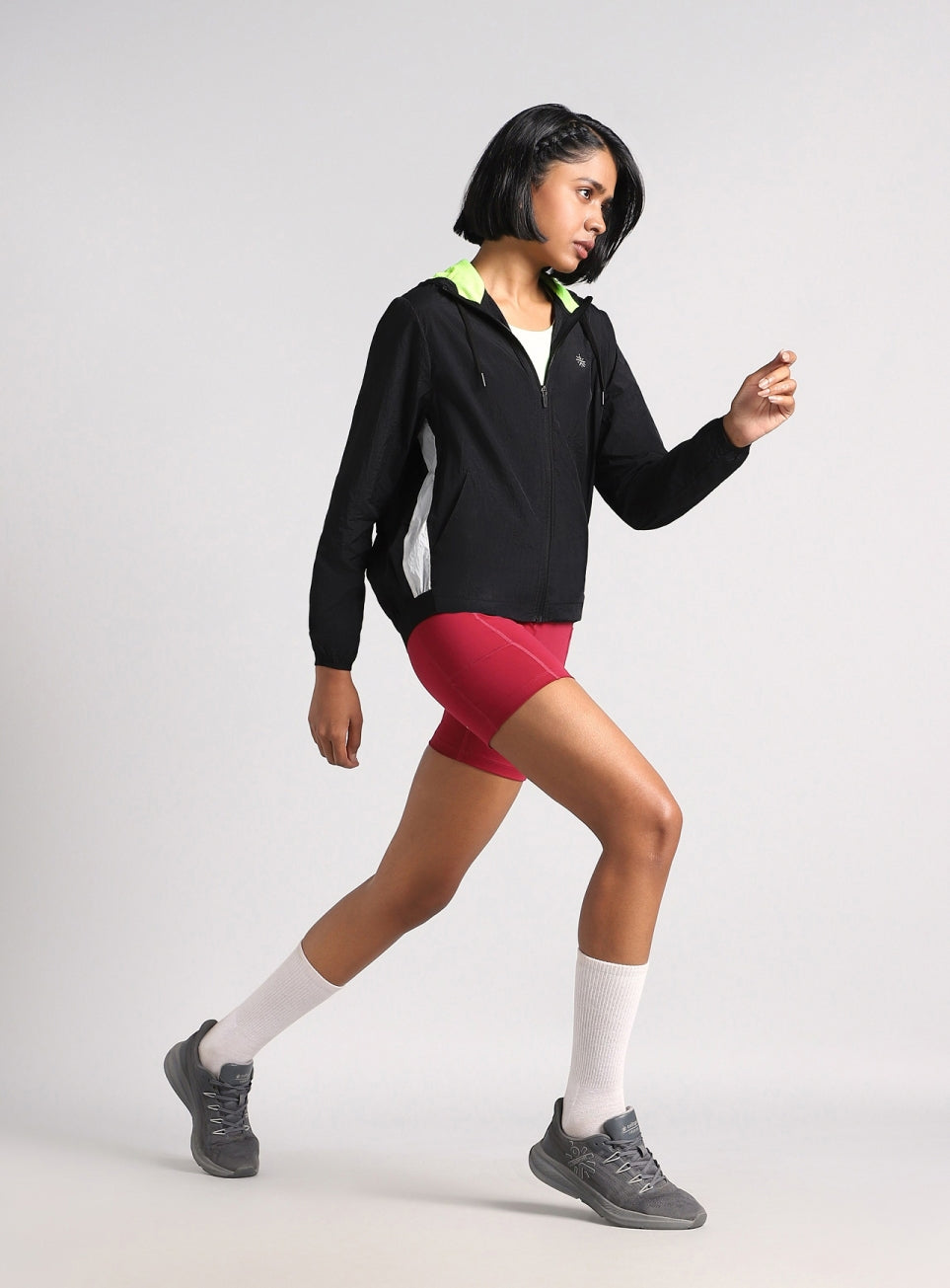 Women's Black Runner's Essential Jacket