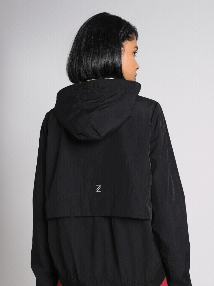 Women's Black Runner's Essential Jacket