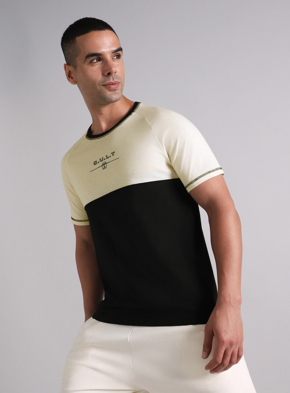 Men's Colourblock V-Man Cult Graphic T-shirt