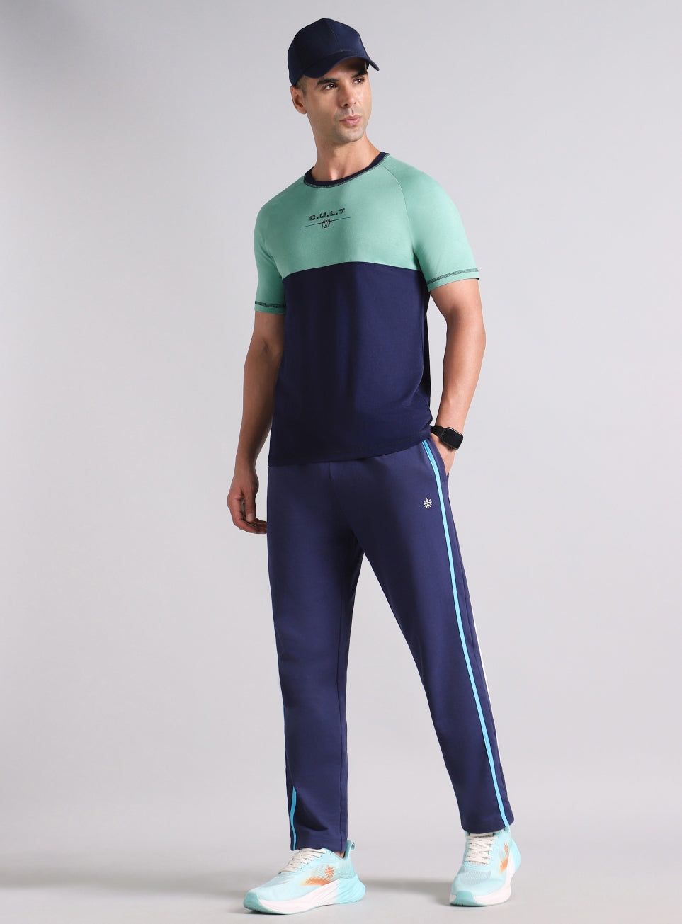 Men's Colourblock V-Man Cult Graphic T-shirt