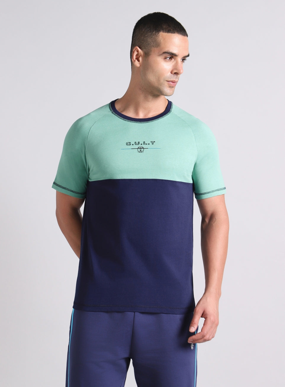 Men's Colourblock V-Man Cult Graphic T-shirt