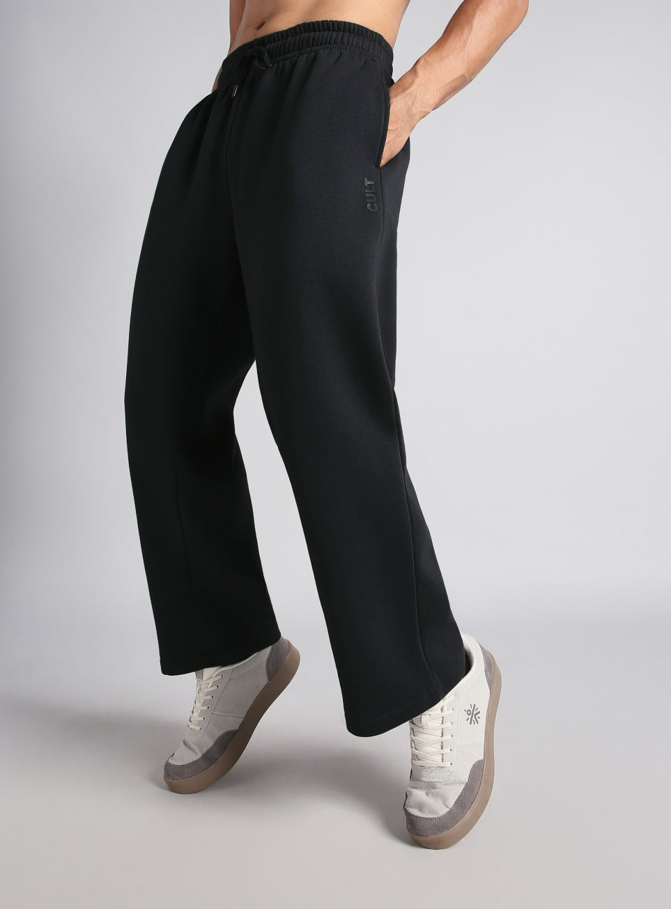 Men's Black Luxe Fleece Relaxed Fit Trackpants