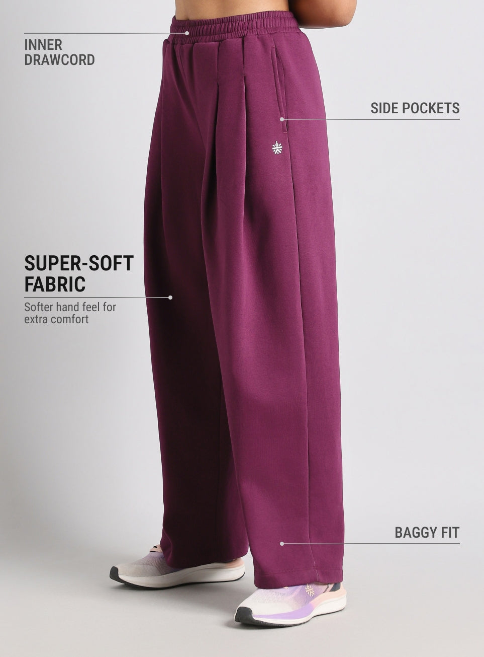 Women's Plum Motion Lab Pleated Loose Fit Trackpants