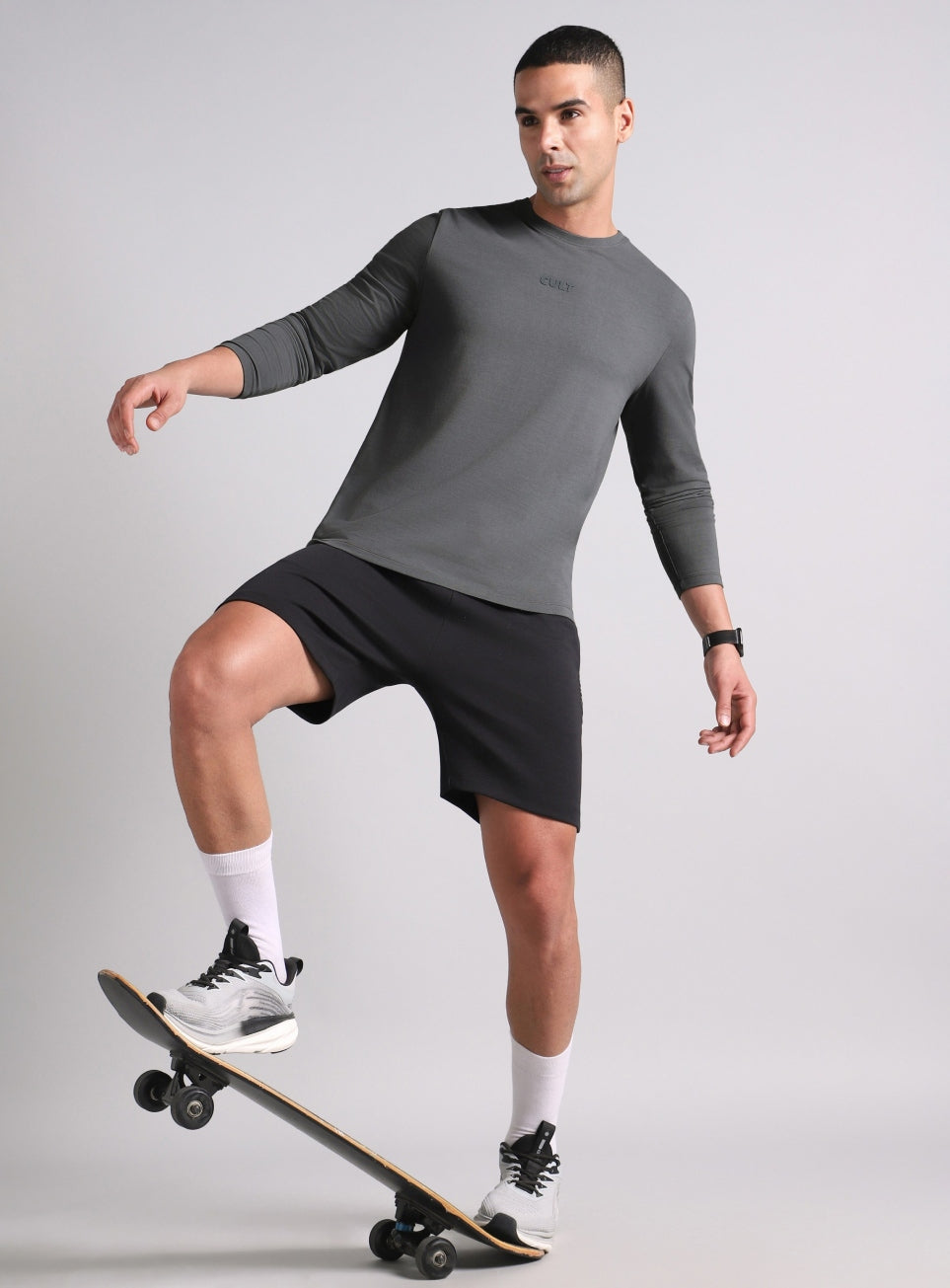 Men's Dark Grey Essential Regular Fit Full Sleeve T-shirt