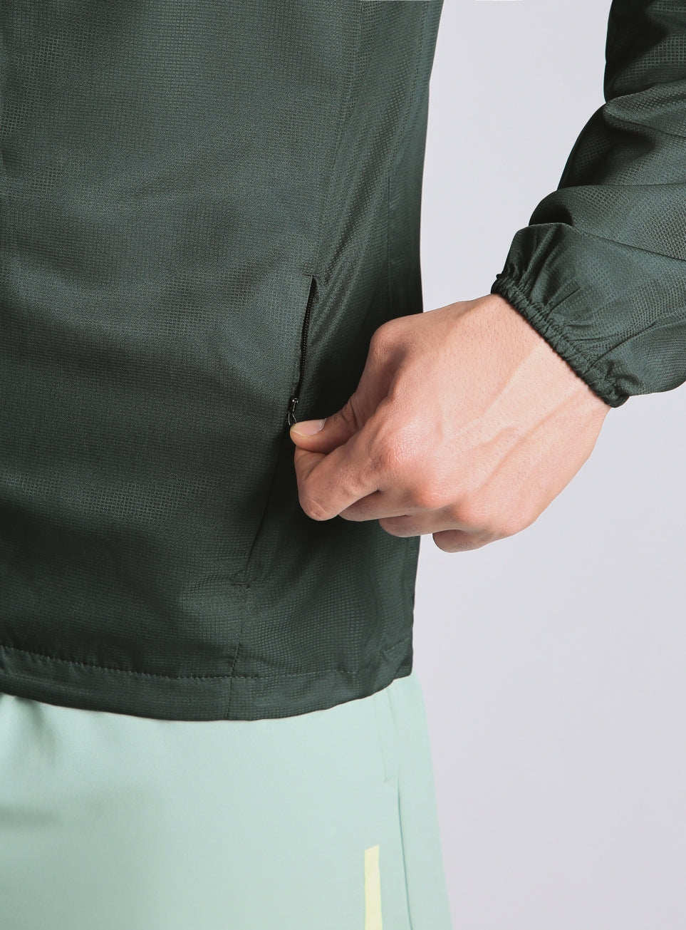 Men's Dark Green Daily Pace Packable Windbreaker Jacket