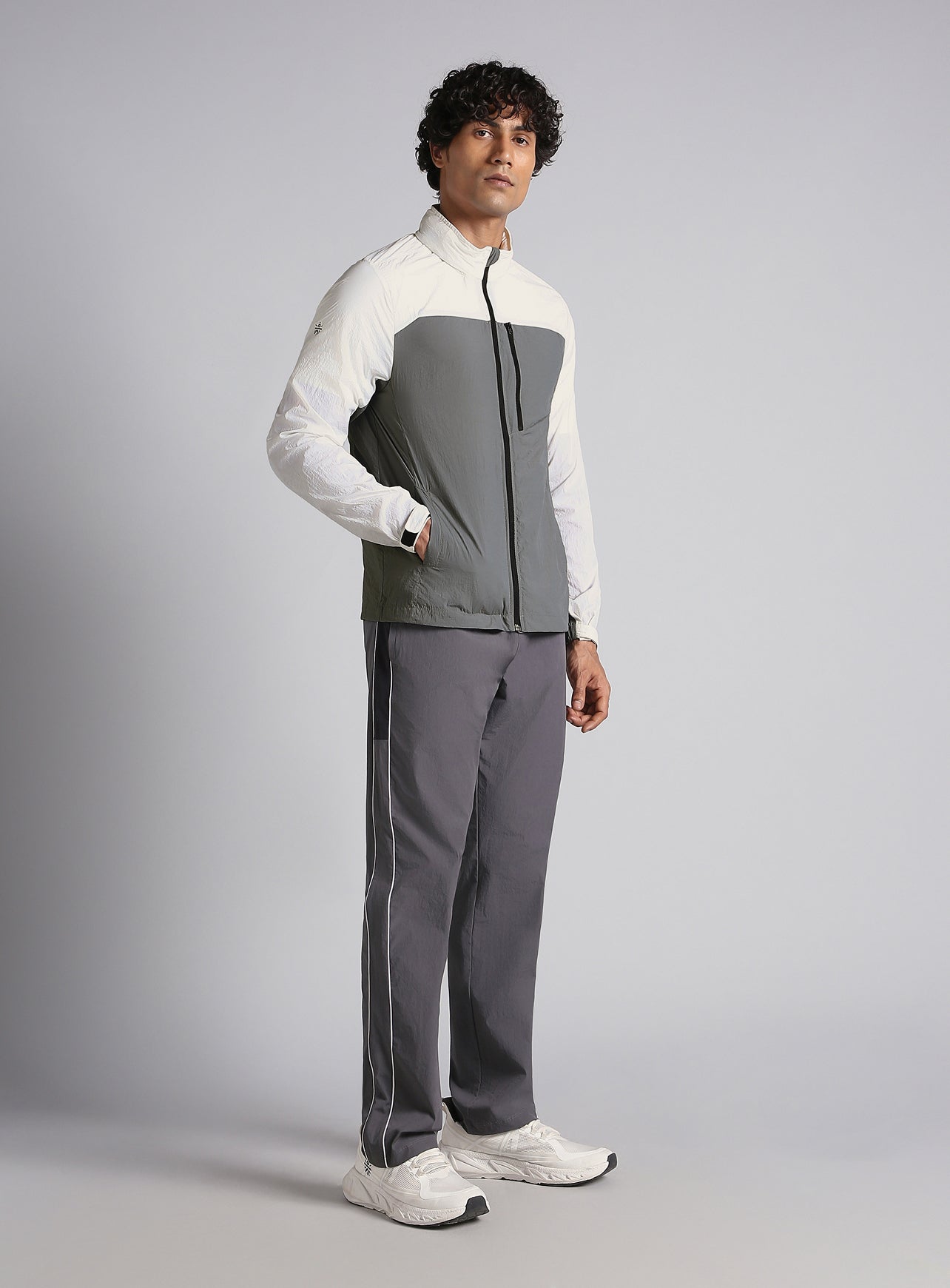 Men's Grey Daily Run Hooded Windbreaker Jacket