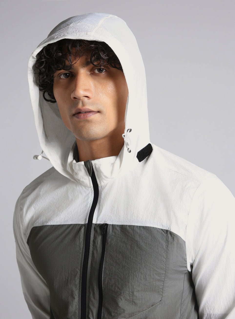 Men's Grey Daily Run Hooded Windbreaker Jacket