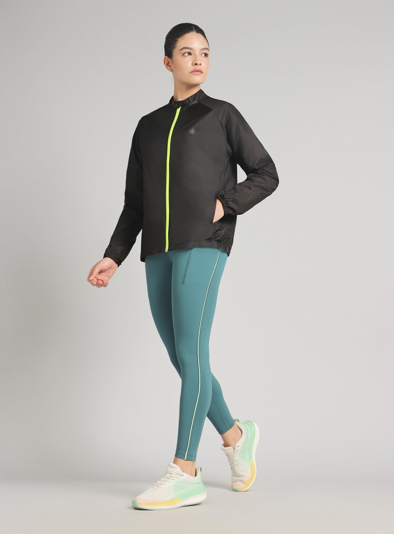 Women's Black Night Run Running Jacket