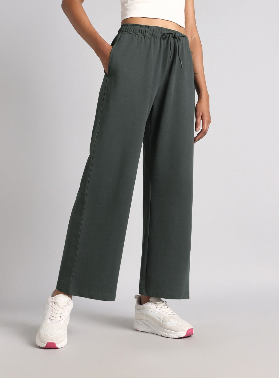 Women's Dark Grey Luxe Fleece Relaxed Fit Sweat Trackpants