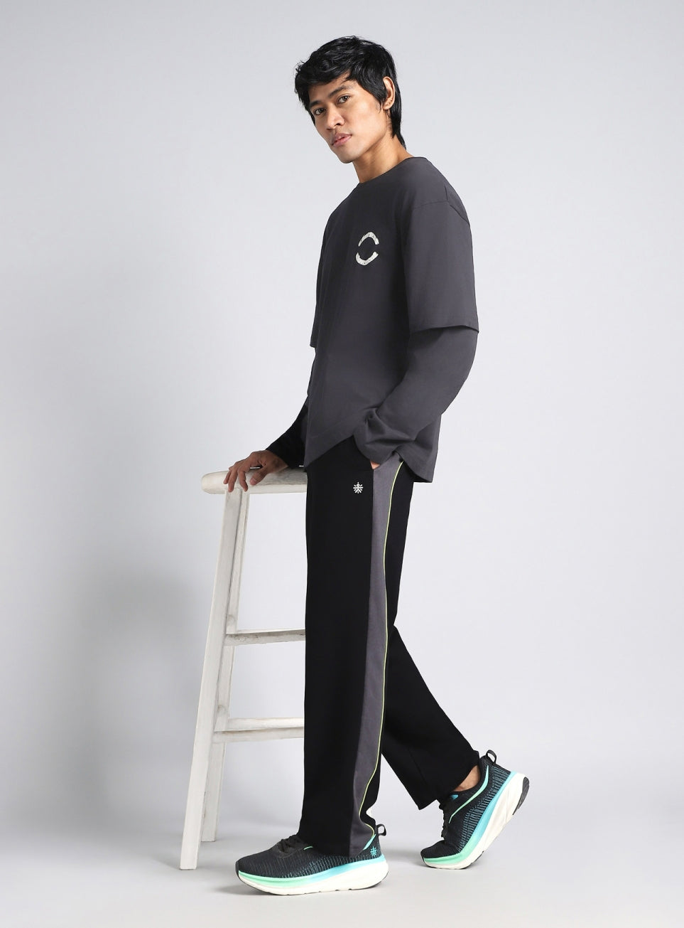 Men's Black Sporty Block Trackpants