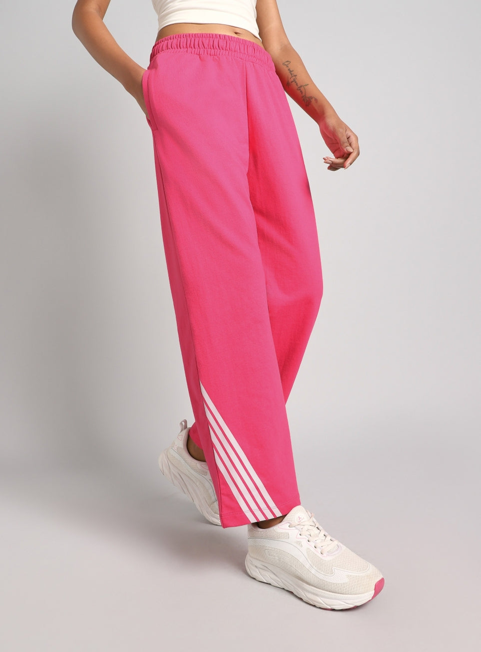 Women's Pink Move Easy Sporty Straight Fit Trackpants