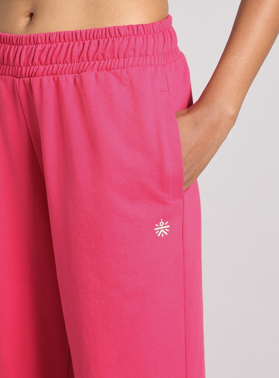 Women's Pink Move Easy Sporty Straight Fit Trackpants