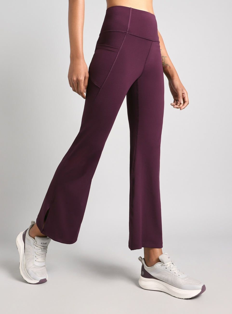 Women's Wine Sculpted Training COMFlex Flare Pants