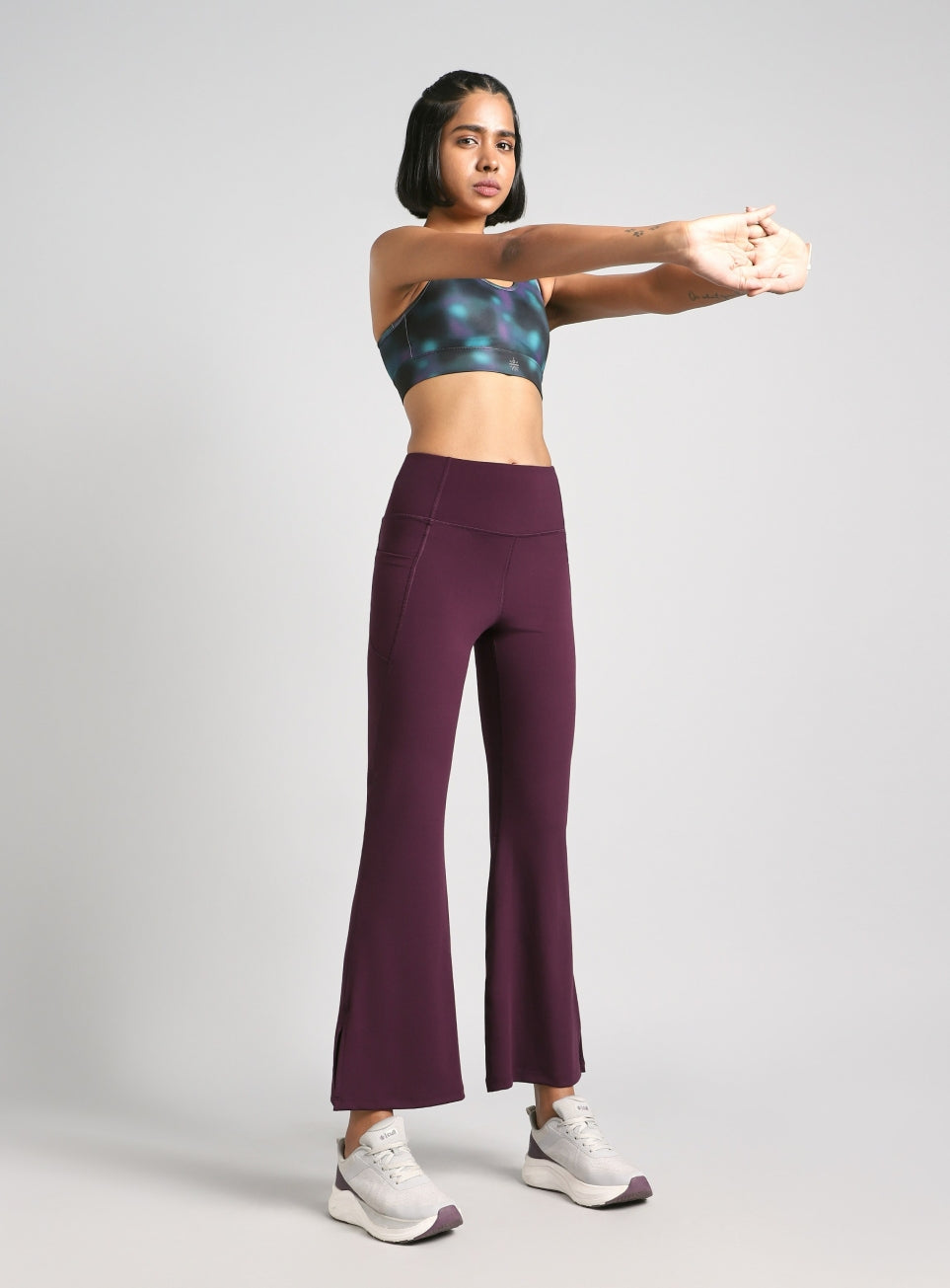 Women's Wine Sculpted Training COMFlex Flare Pants