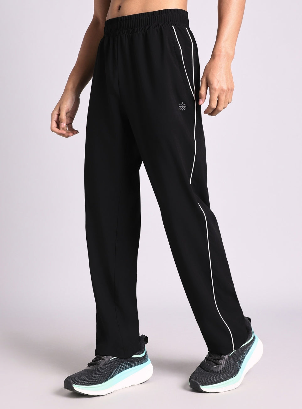 Men's Black Cult Run Cimmunity Trackpant