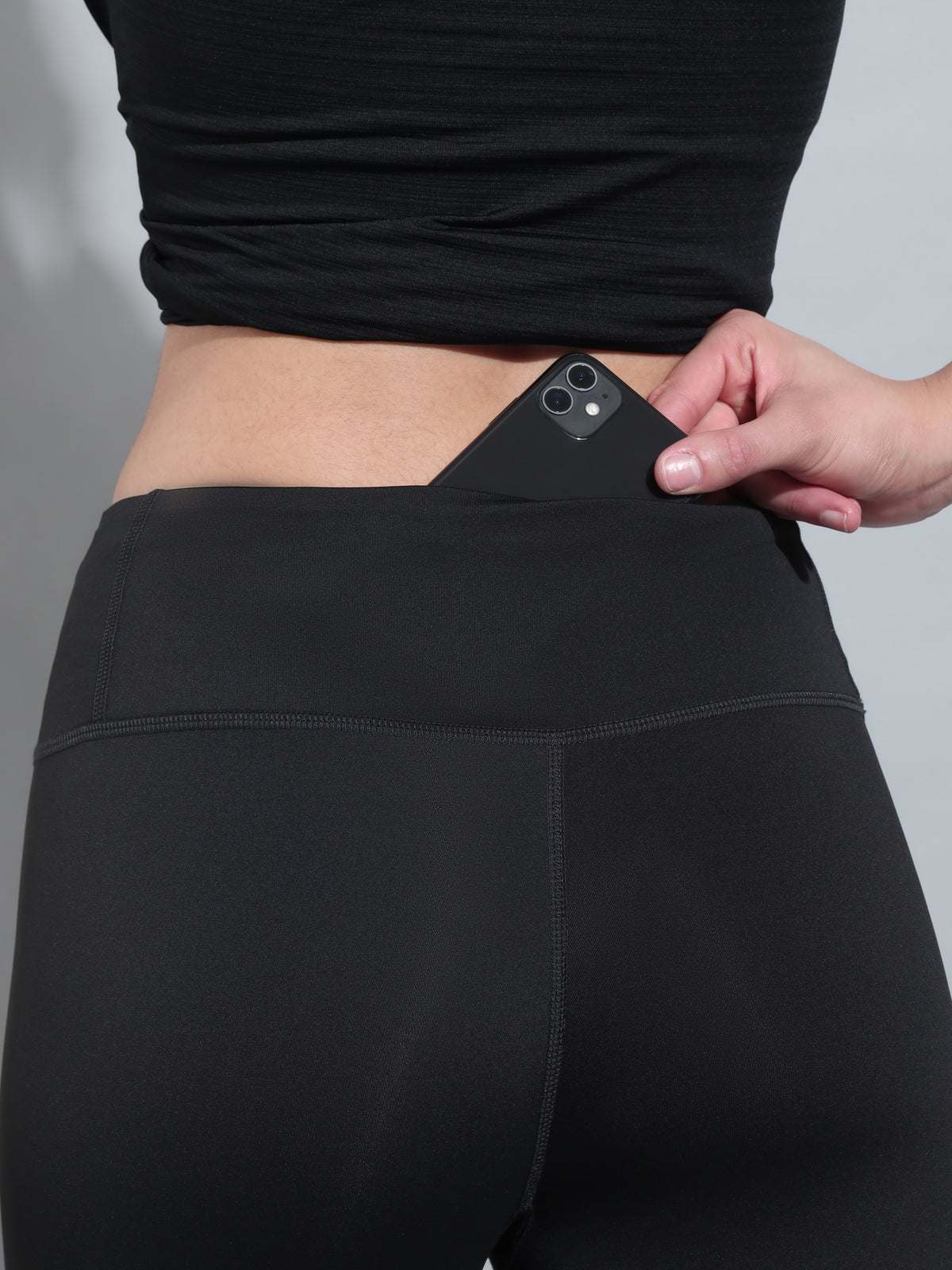 Black Absolute Fit Tights with Back Pocket