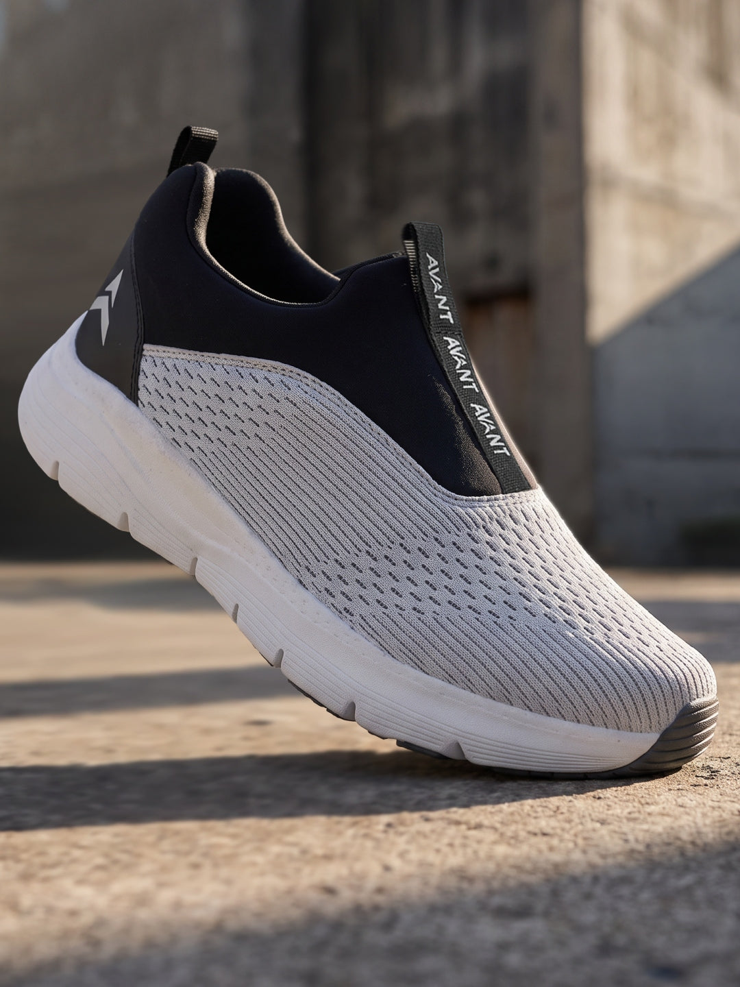 Avant Men's Sigma Slip-On Walking Shoes - Lt.Grey/Black