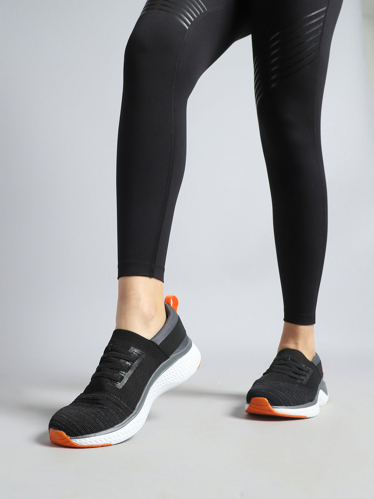 Avant Women's SwiftFit Slip-On Walking Shoes - Black