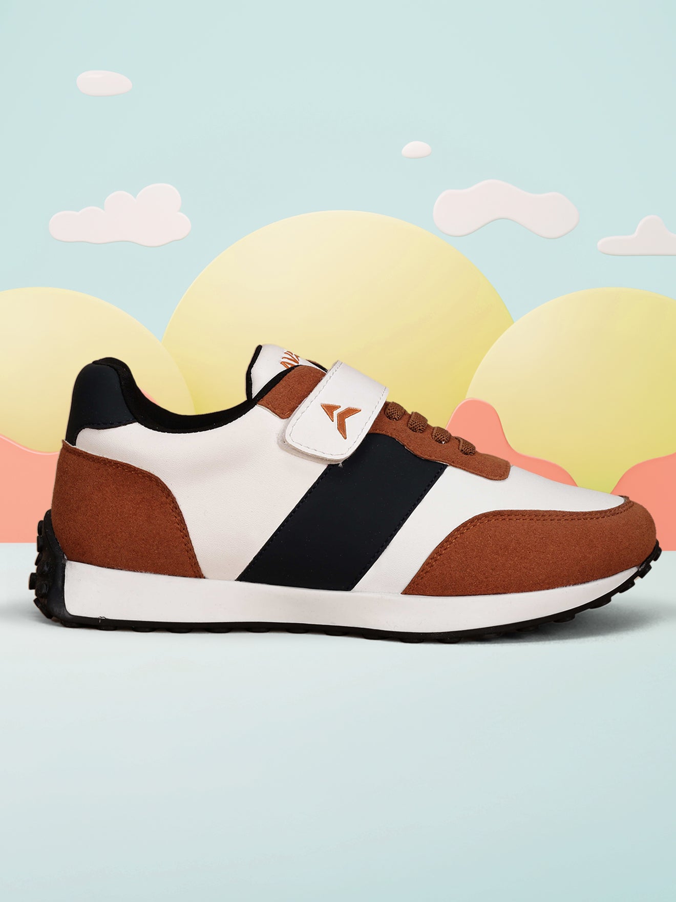 Avant Kids' TrailPals Sneakers - Tan/Navy