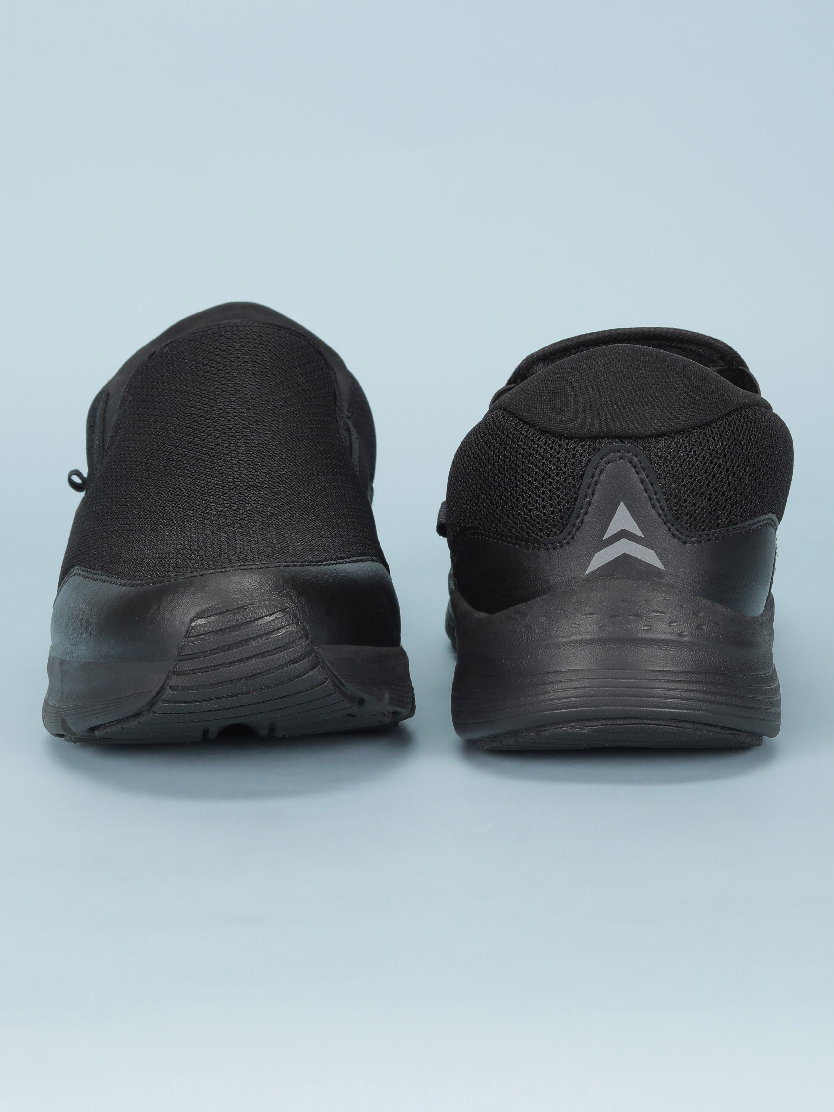Avant Men's AirCruise Slip-On Walking Shoes - Black