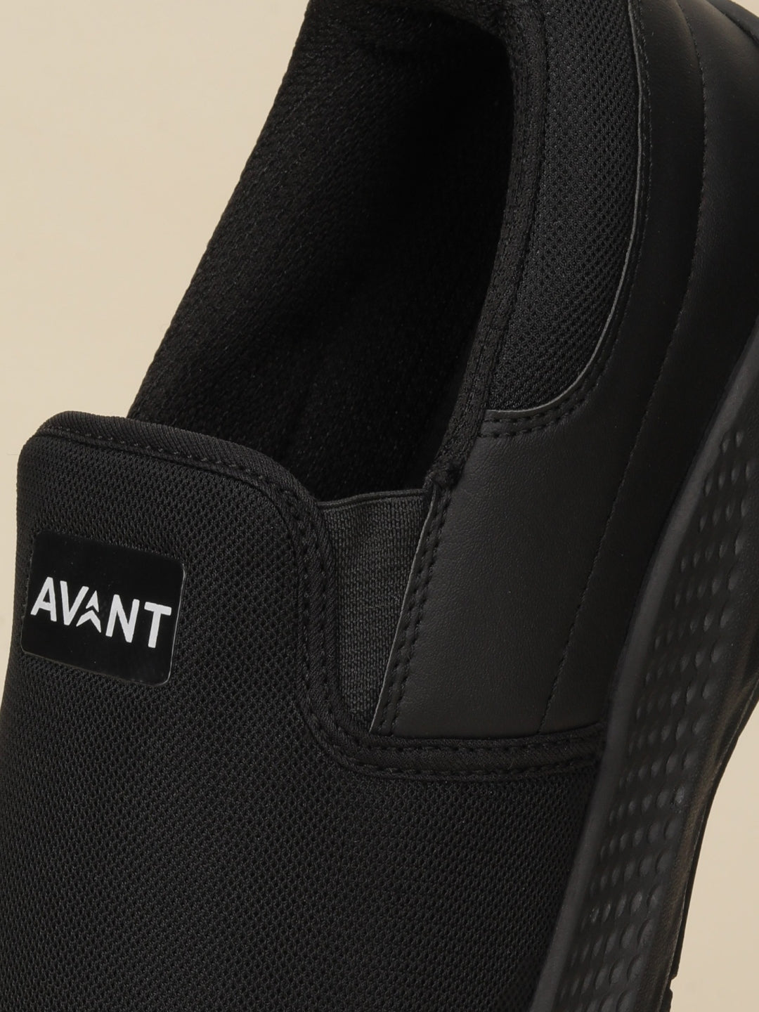Avant Monoslip Men's Slip-On Walking Shoes - Black