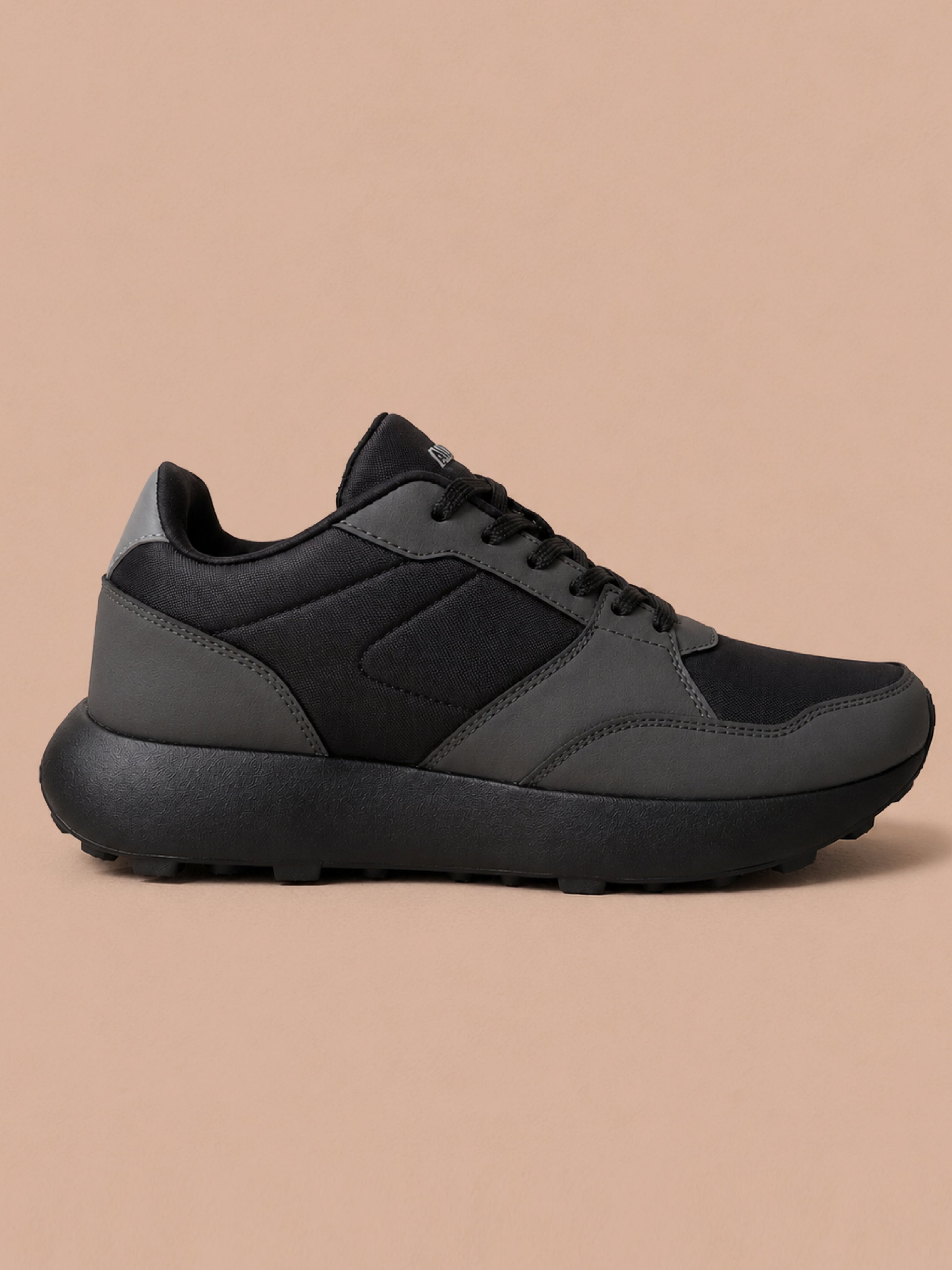 Avant Men's MotionGrid Running Shoes - Black