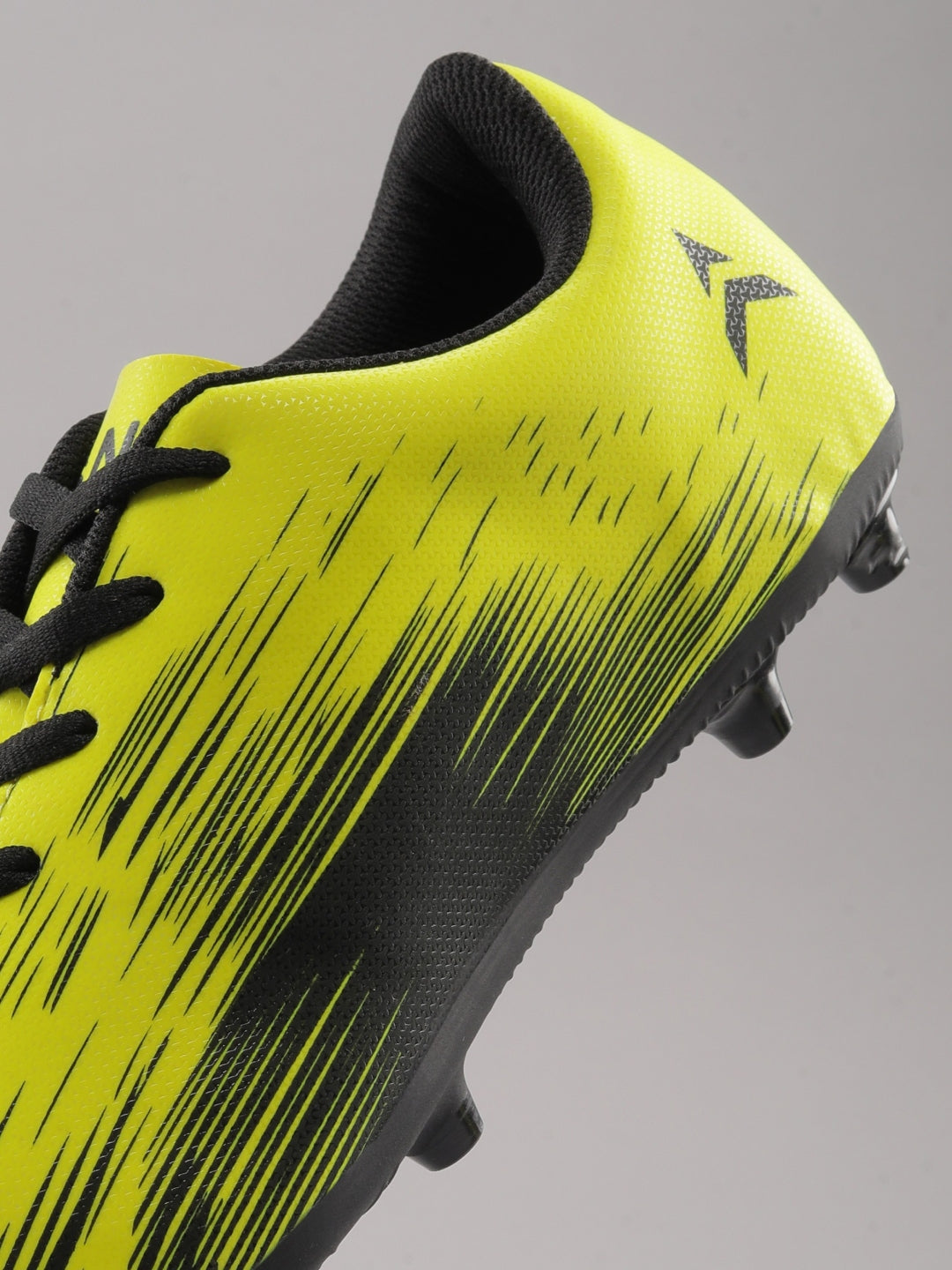 Avant Men's PrimeStrike Football Shoes - Neon