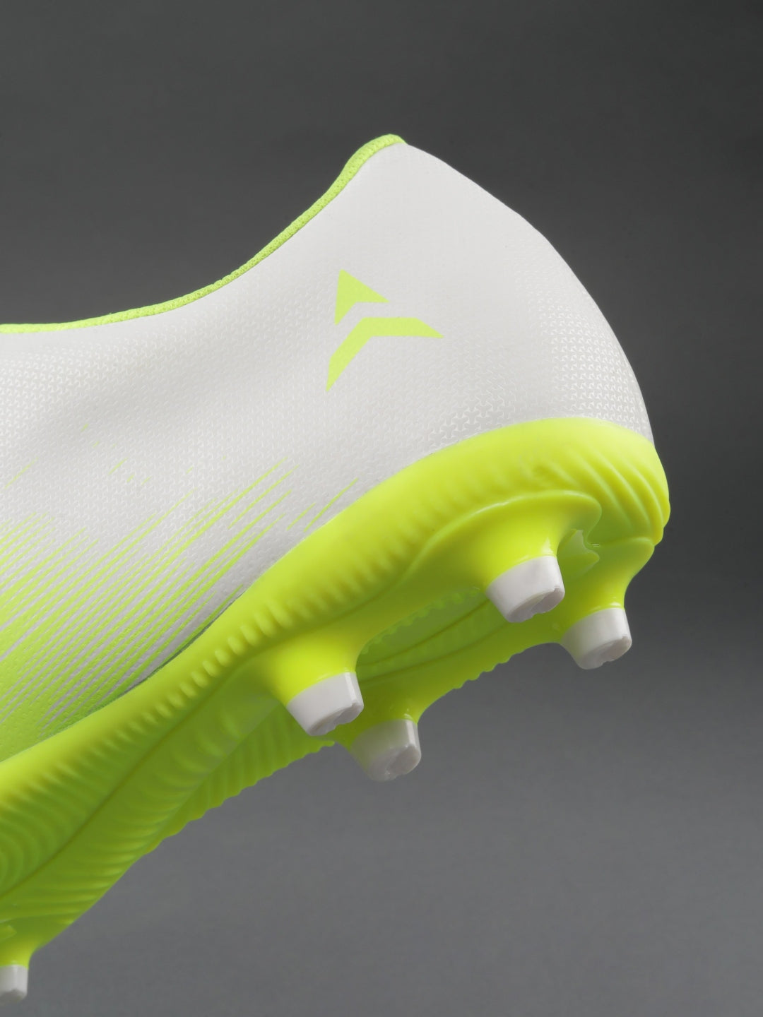 Avant Men's PrimeStrike Football Shoes - White/Green
