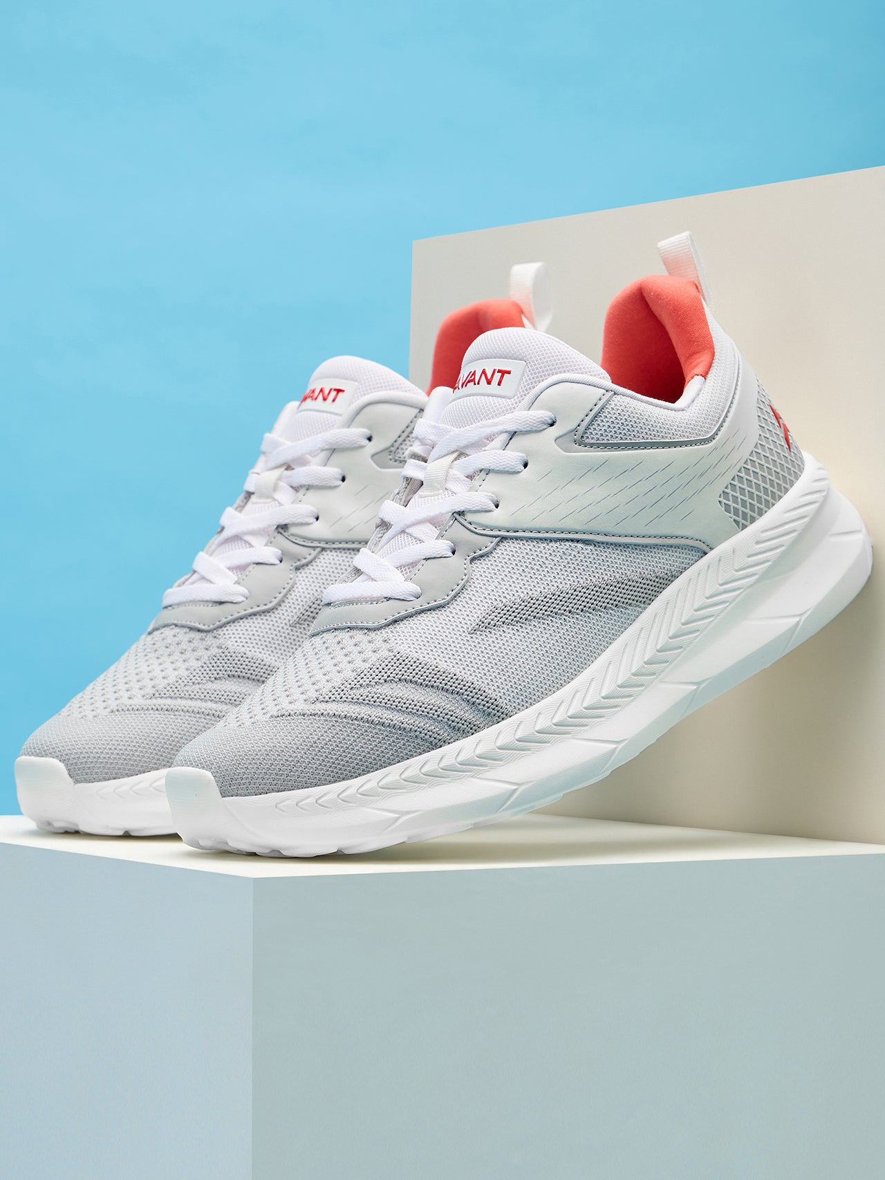 Avant Men's Strides Walking and Training Shoes-Grey/White