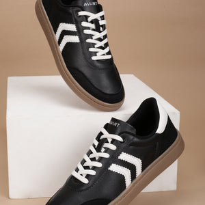 Avant Women's Era Sneakers - Black/White
