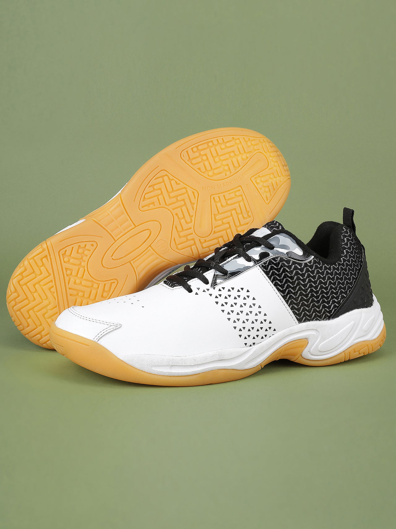 Avant Men's Smash Badminton Shoes - Black/White