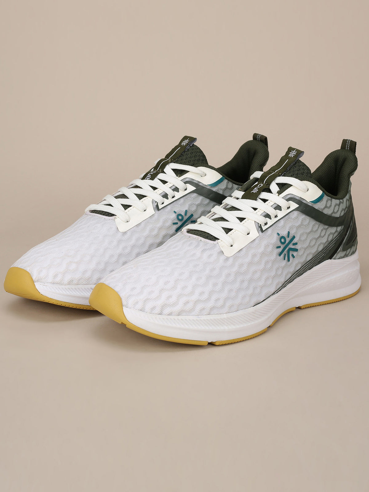 cult Men's AeroStride Casual Shoes - White/Olive