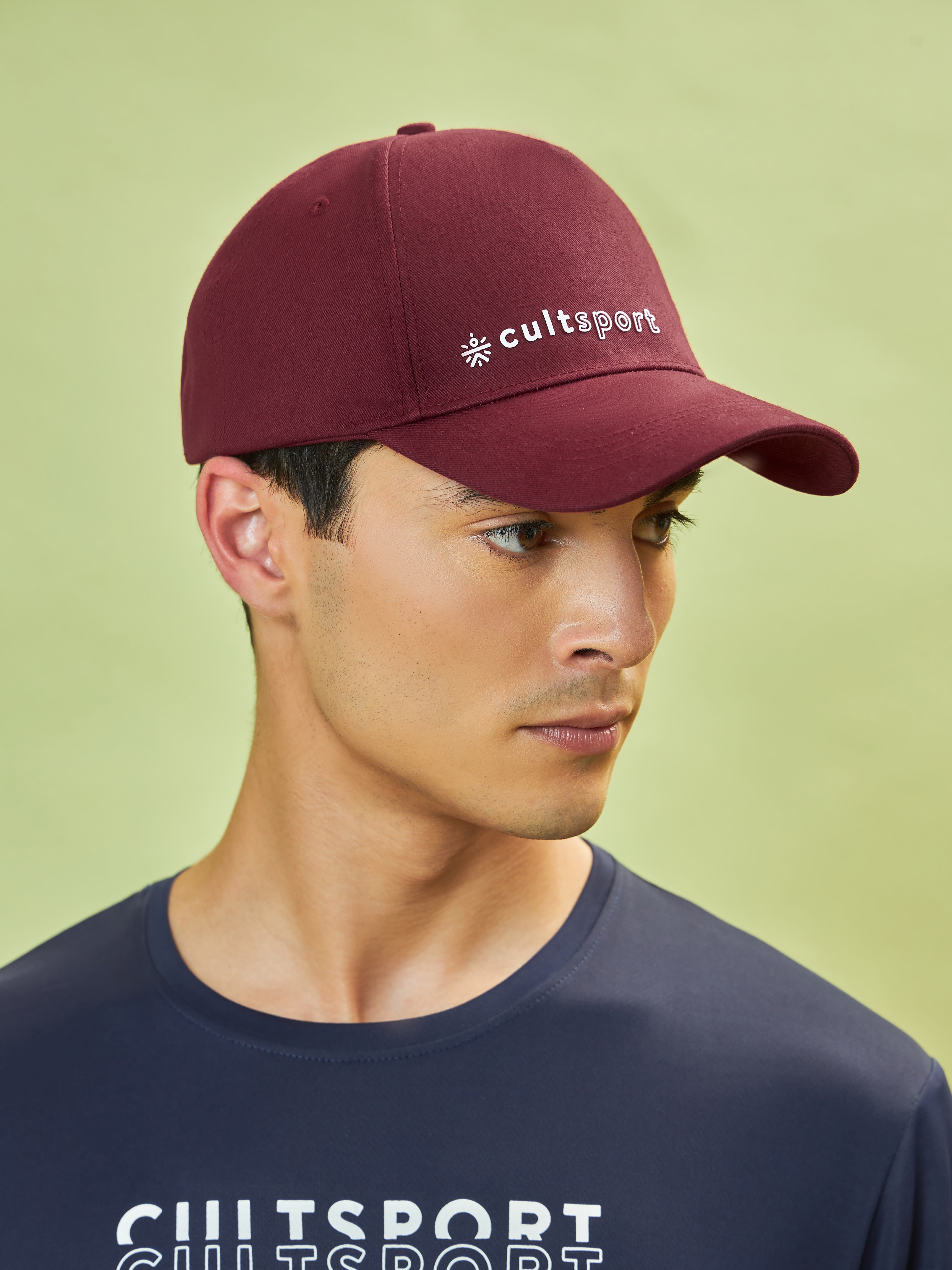 Stylish Cap for Men & Women UV Protection Lightweight & Breathable Fabric Adjustable Closure Comfortable Fit Ideal for Outdoor, Sports & Casual Use Maroon