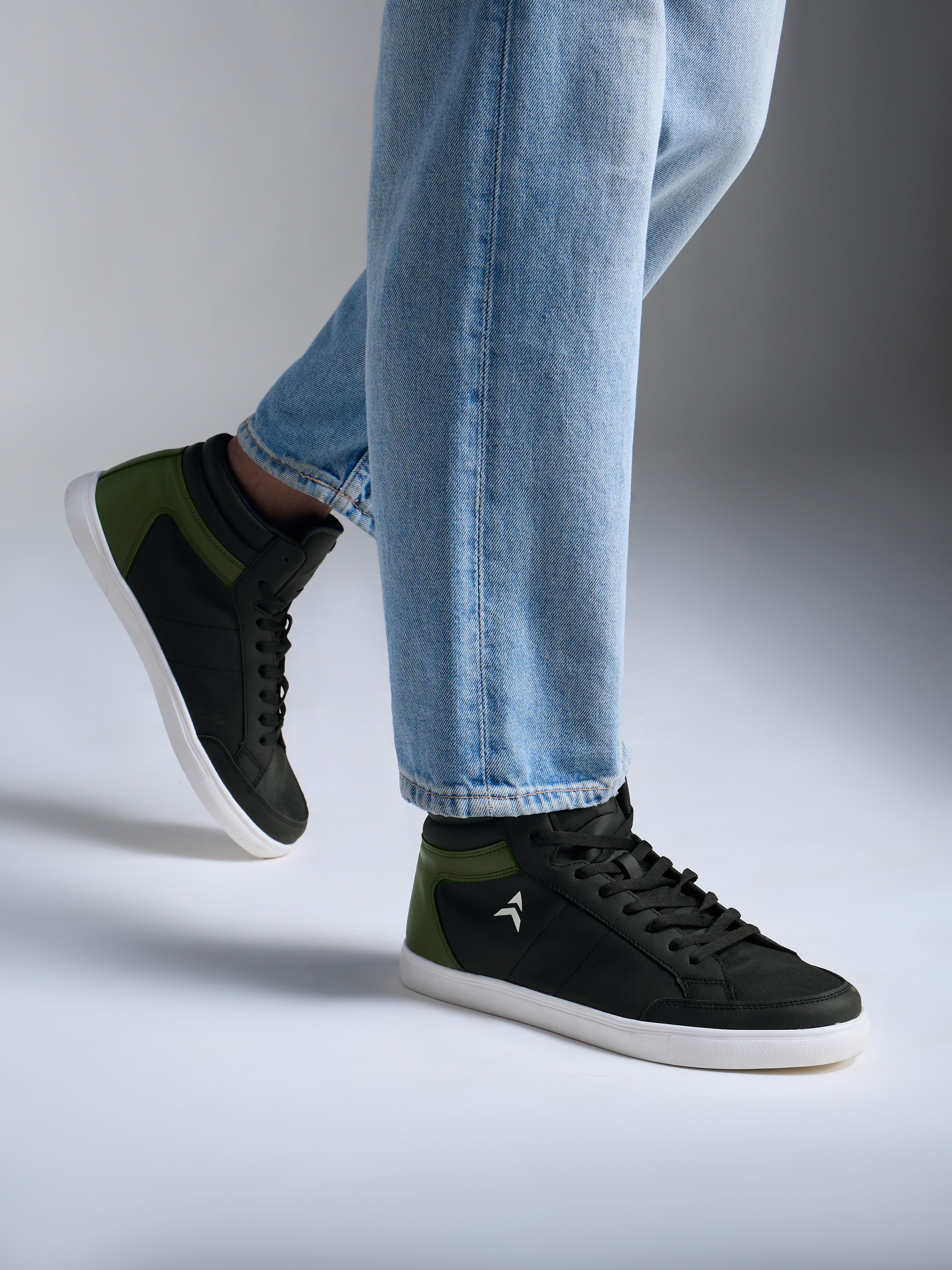 Avant Men's Stride Sneakers - Black/Green