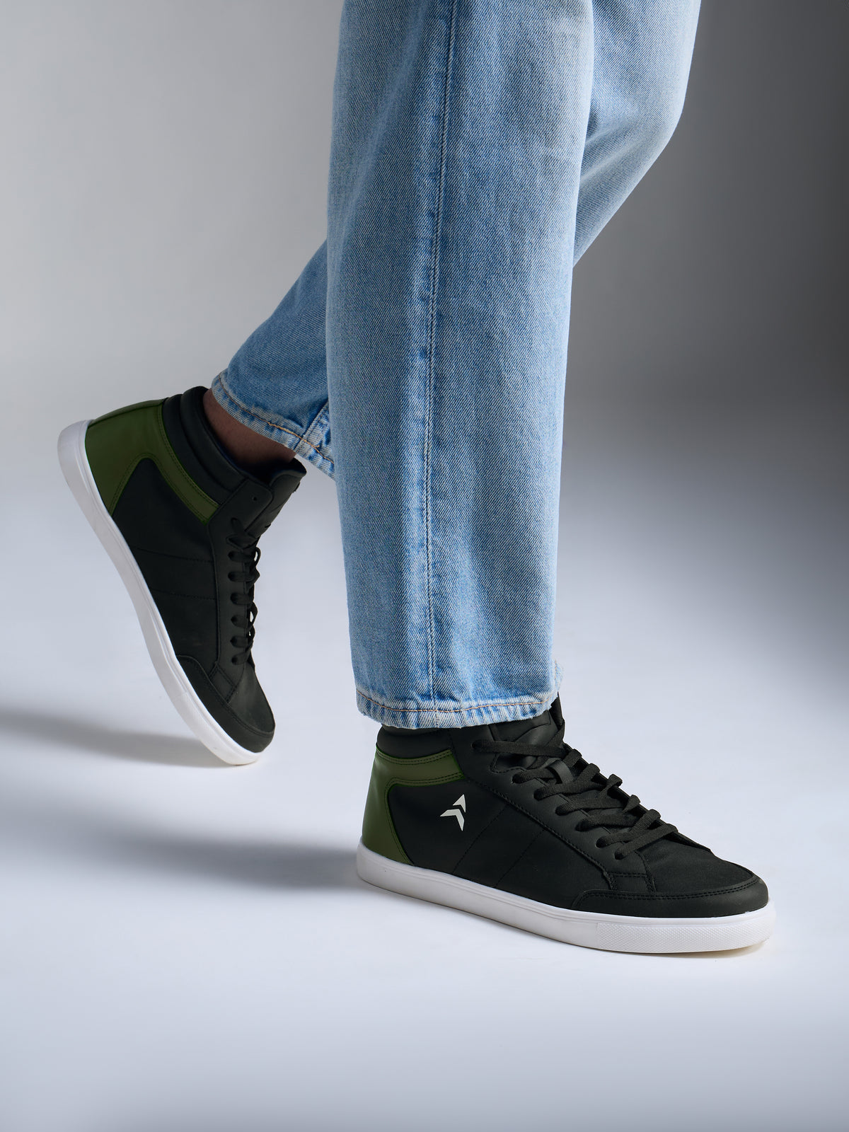 Avant Men's Stride Sneakers - Black/Green