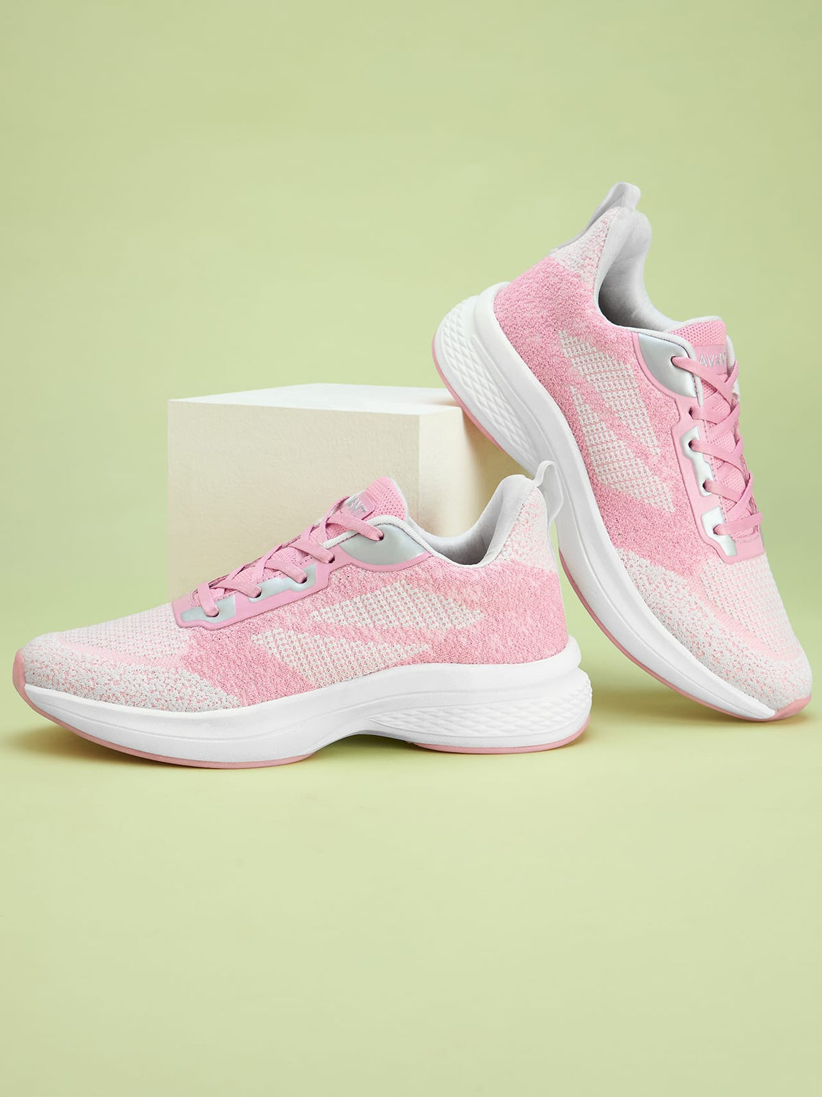 Avant Women's MagiX Running shoes-Pink / White