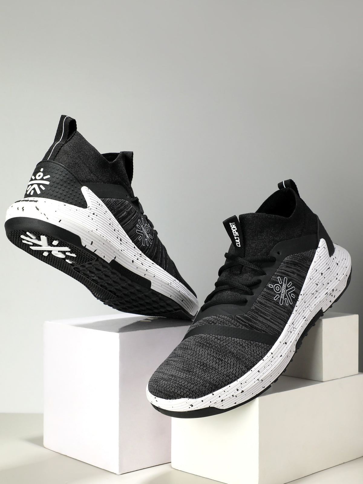 cult Pro-Train Men Training Shoes - Black/White