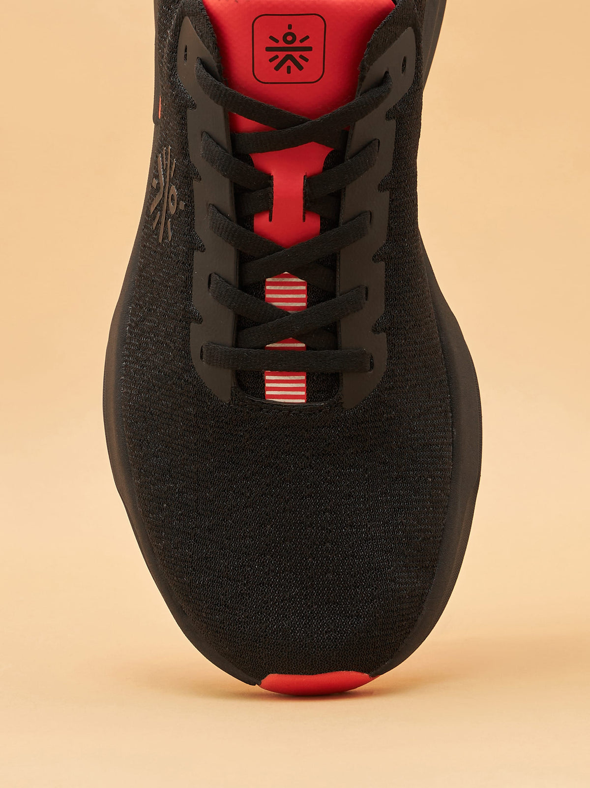 cult Versa Fly Men Running Shoes - Black/Red