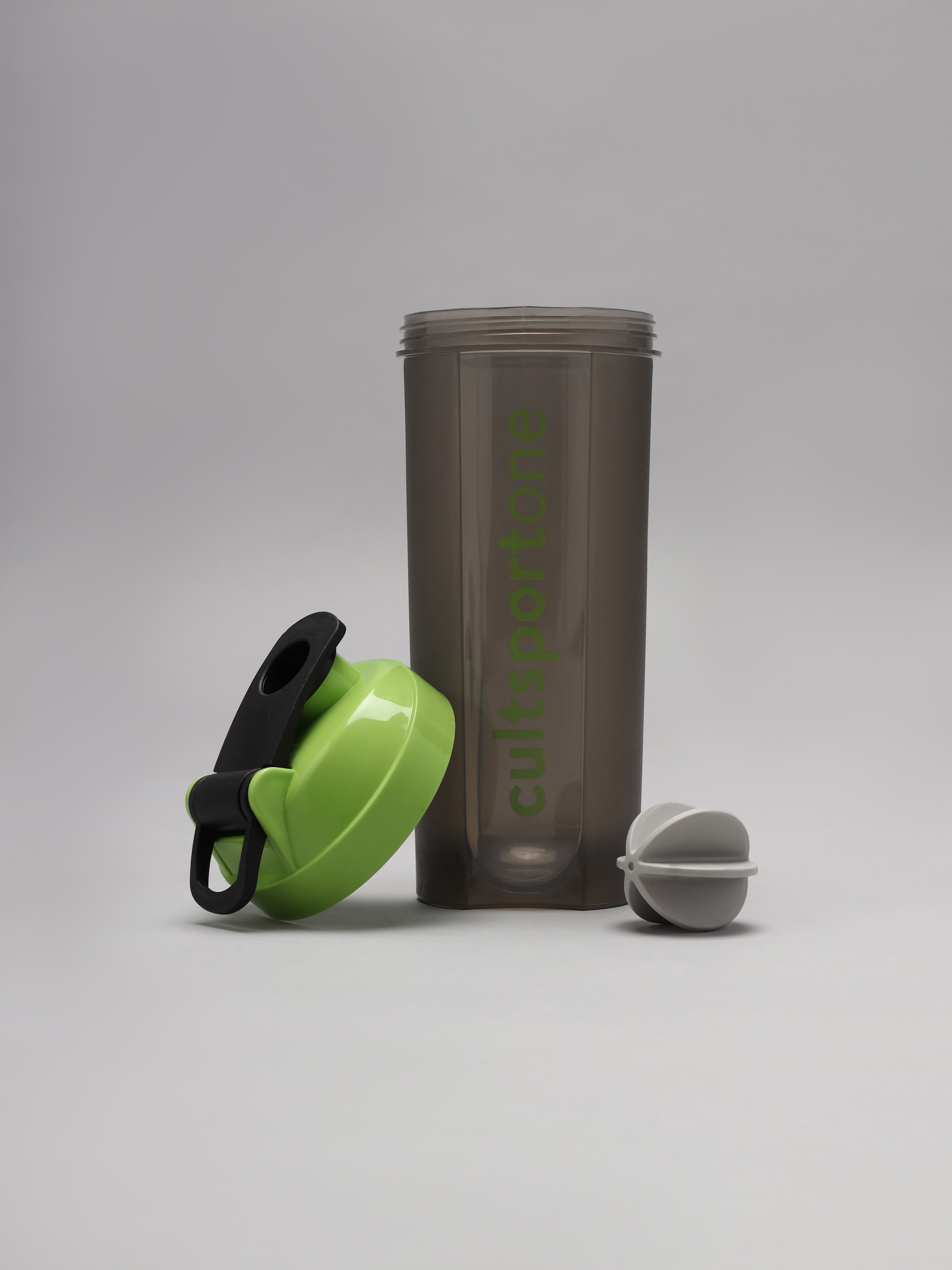 Spill Proof Flip Top Shaker with Blender Ball