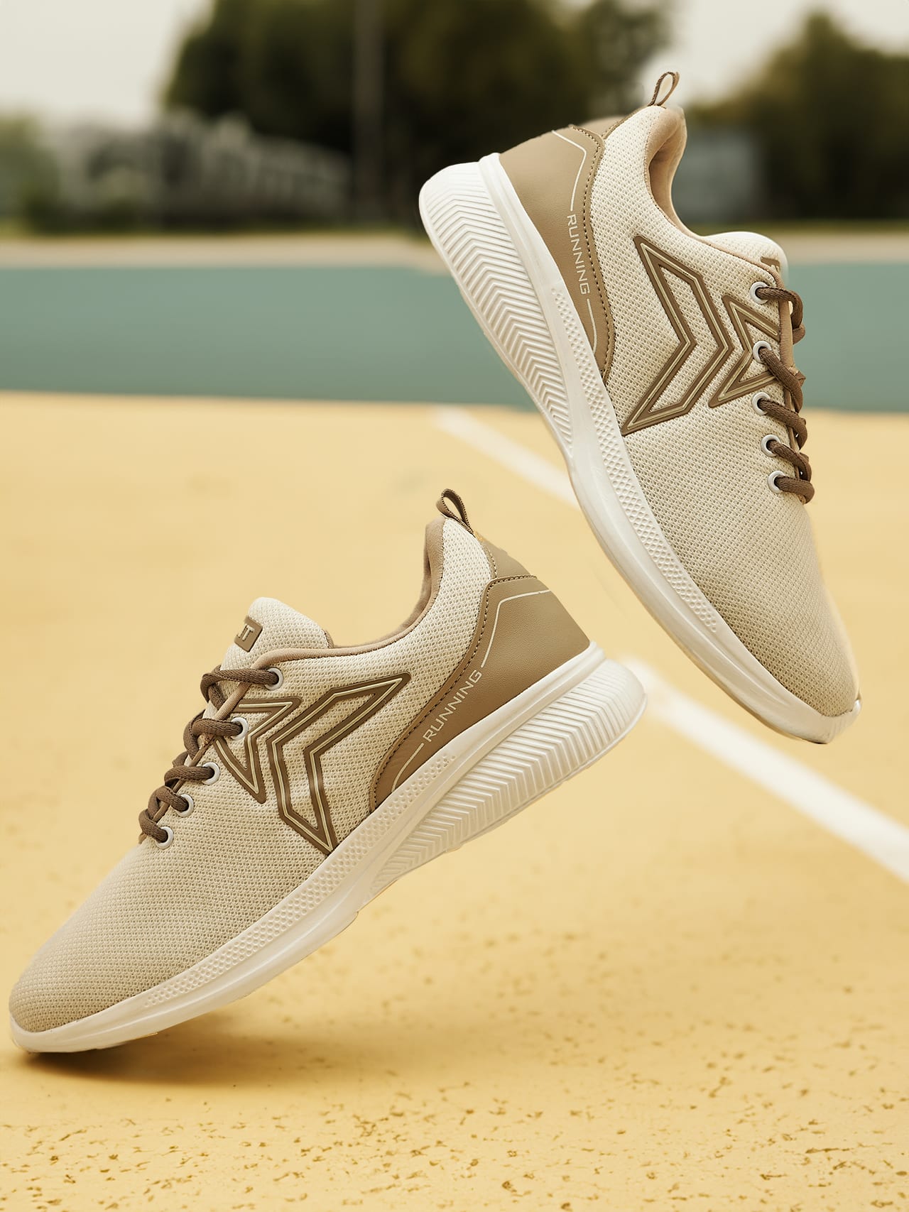 Avant Men's Wave Walking Shoes-Beige