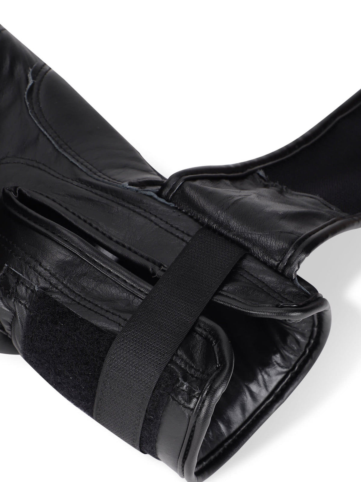 cult.fit Boxing Gloves - 8Oz