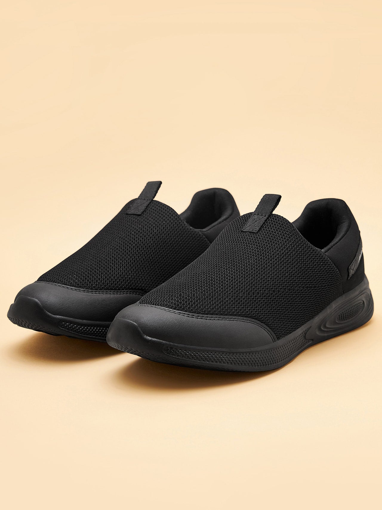 Avant Men's Comfit Slip-On Walking Shoes - Black