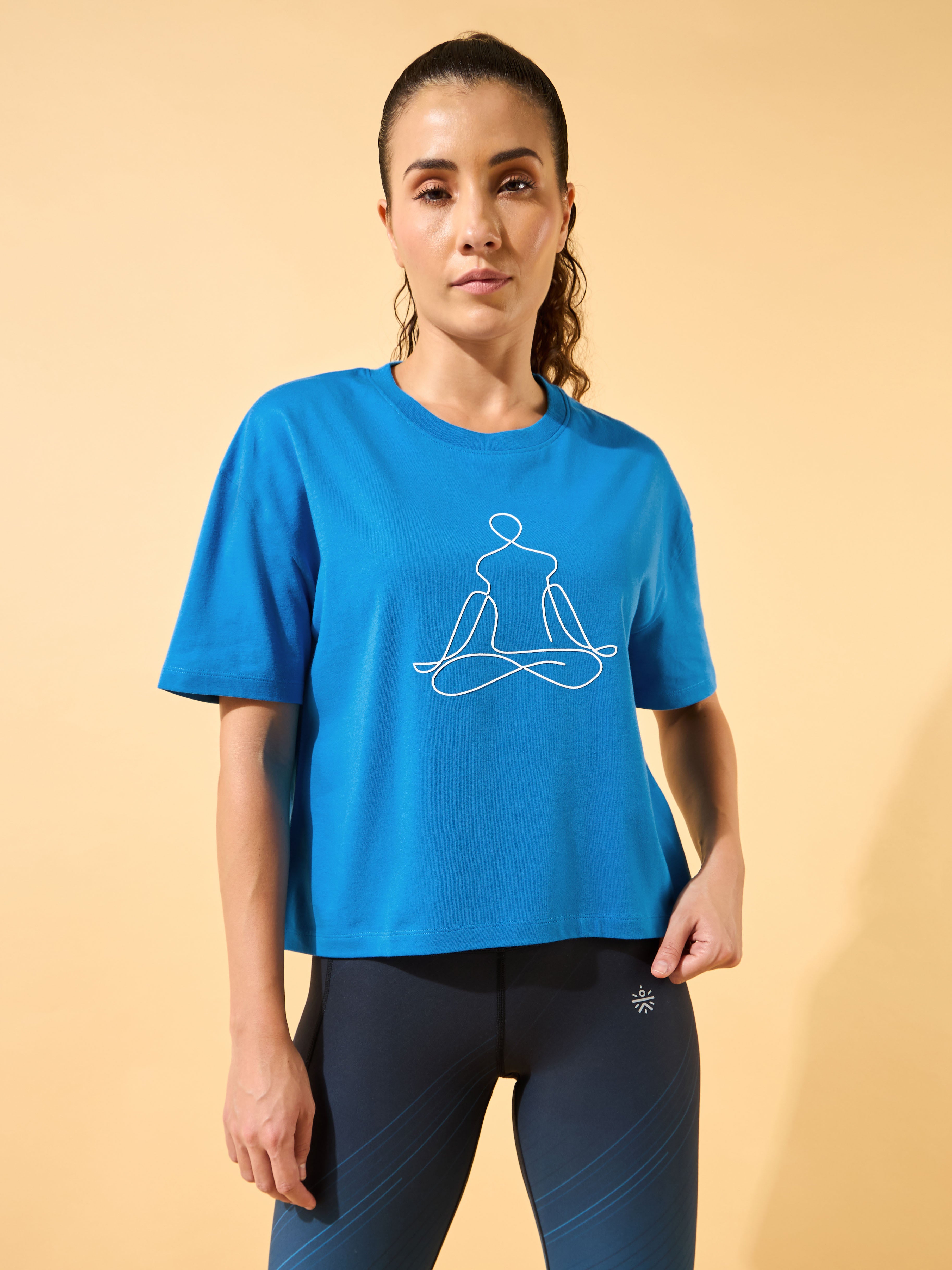 Yoga Caricature Print Cropped T-shirt