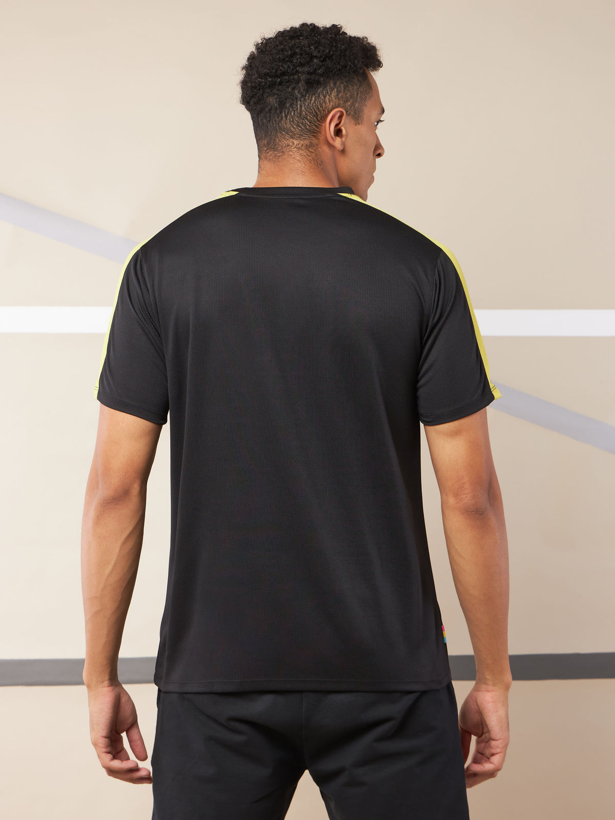 Shoulder Pop Active T-shirt